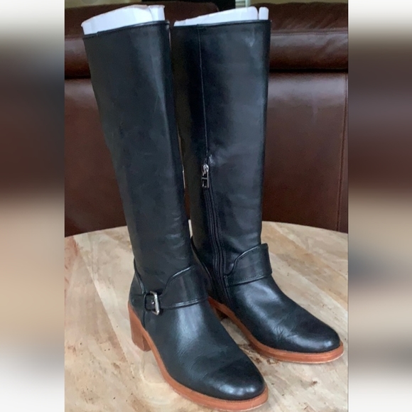 Coach Cecelia boots - Picture 2 of 4